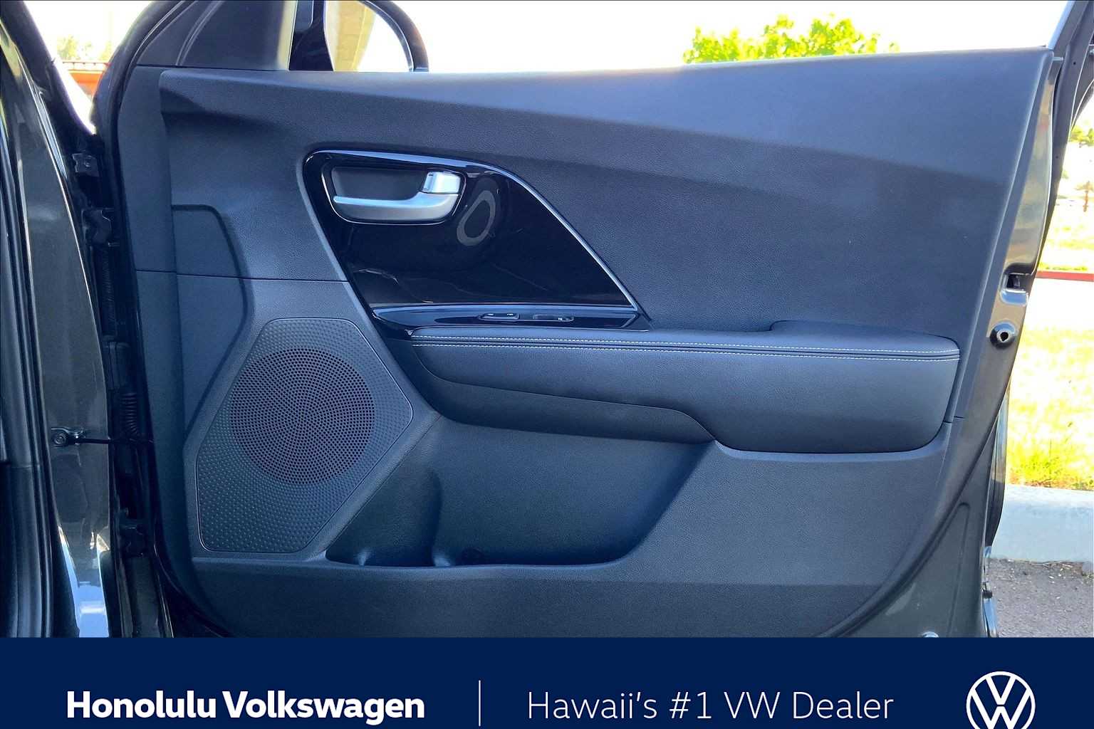 Thumbnail: 2022 Kia Niro - 27