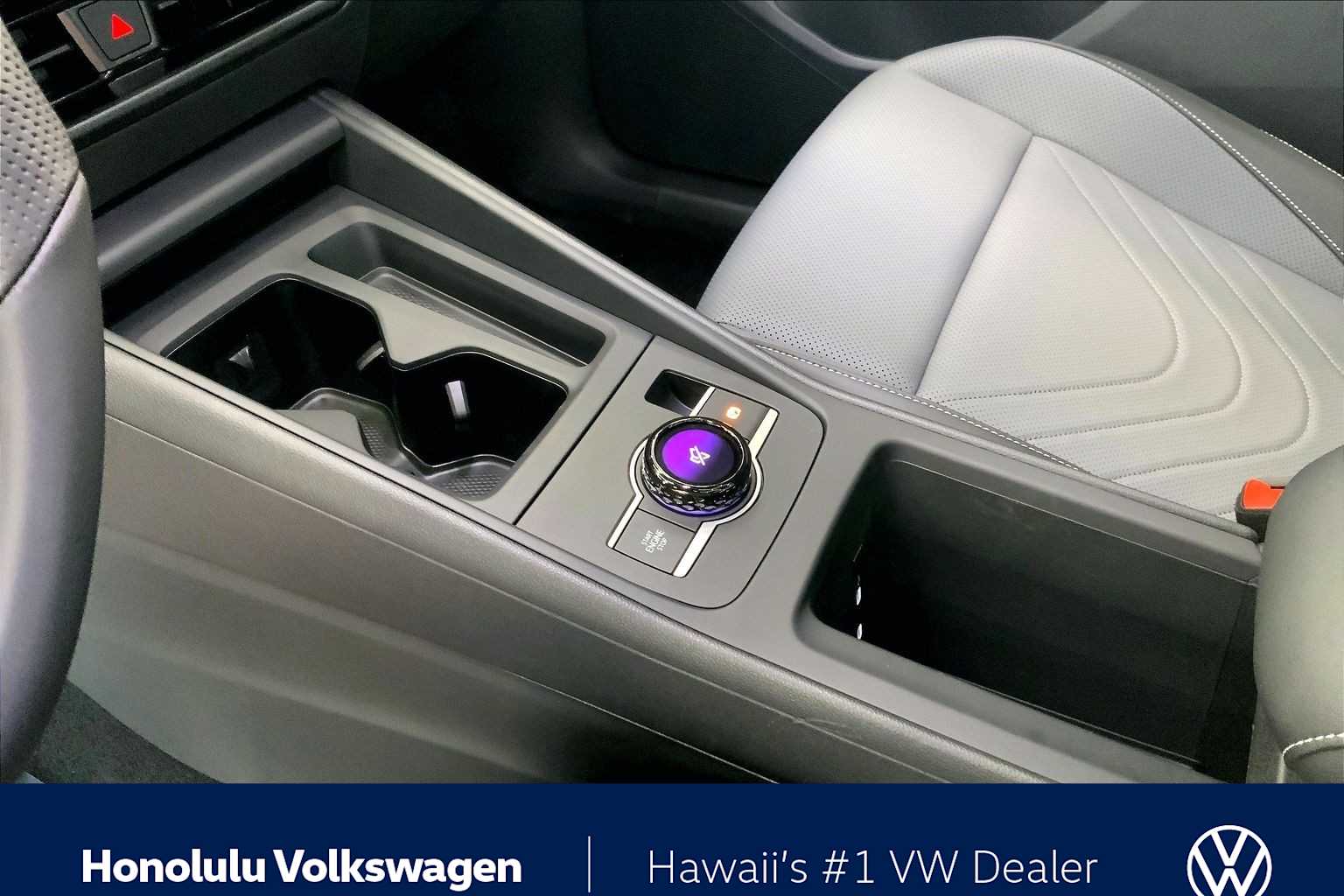 Thumbnail: 2025 Volkswagen Tiguan - 17