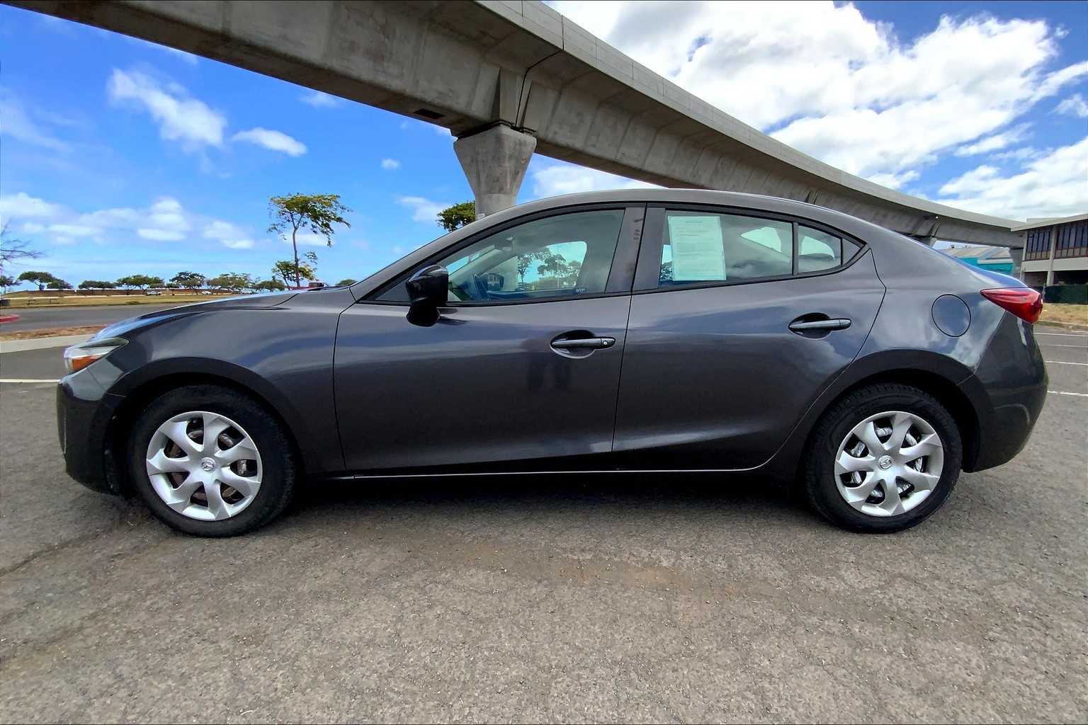Thumbnail: 2018 Mazda Mazda3 - 3