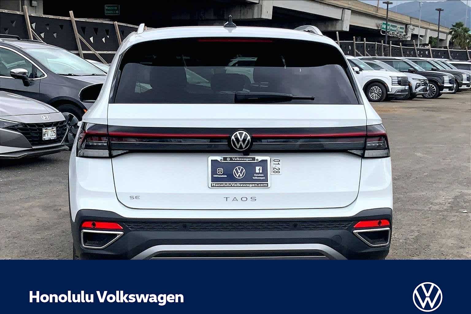Thumbnail: 2026 Volkswagen Taos - 5