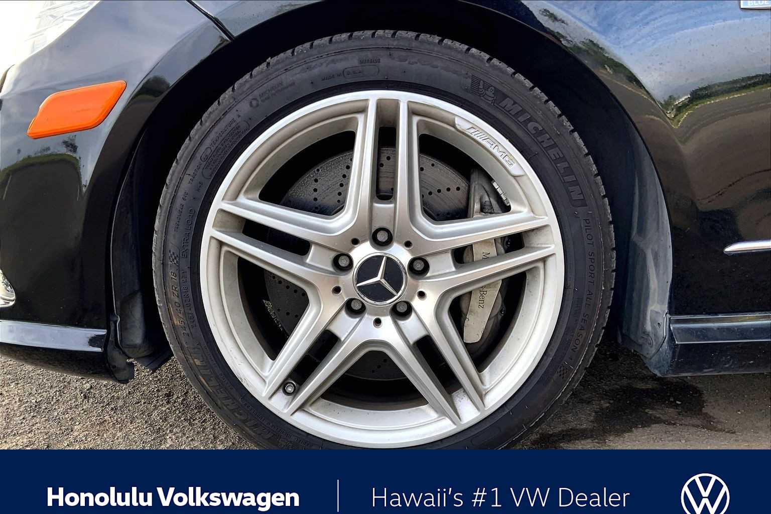 Thumbnail: 2012 Mercedes-Benz E-Class - 8