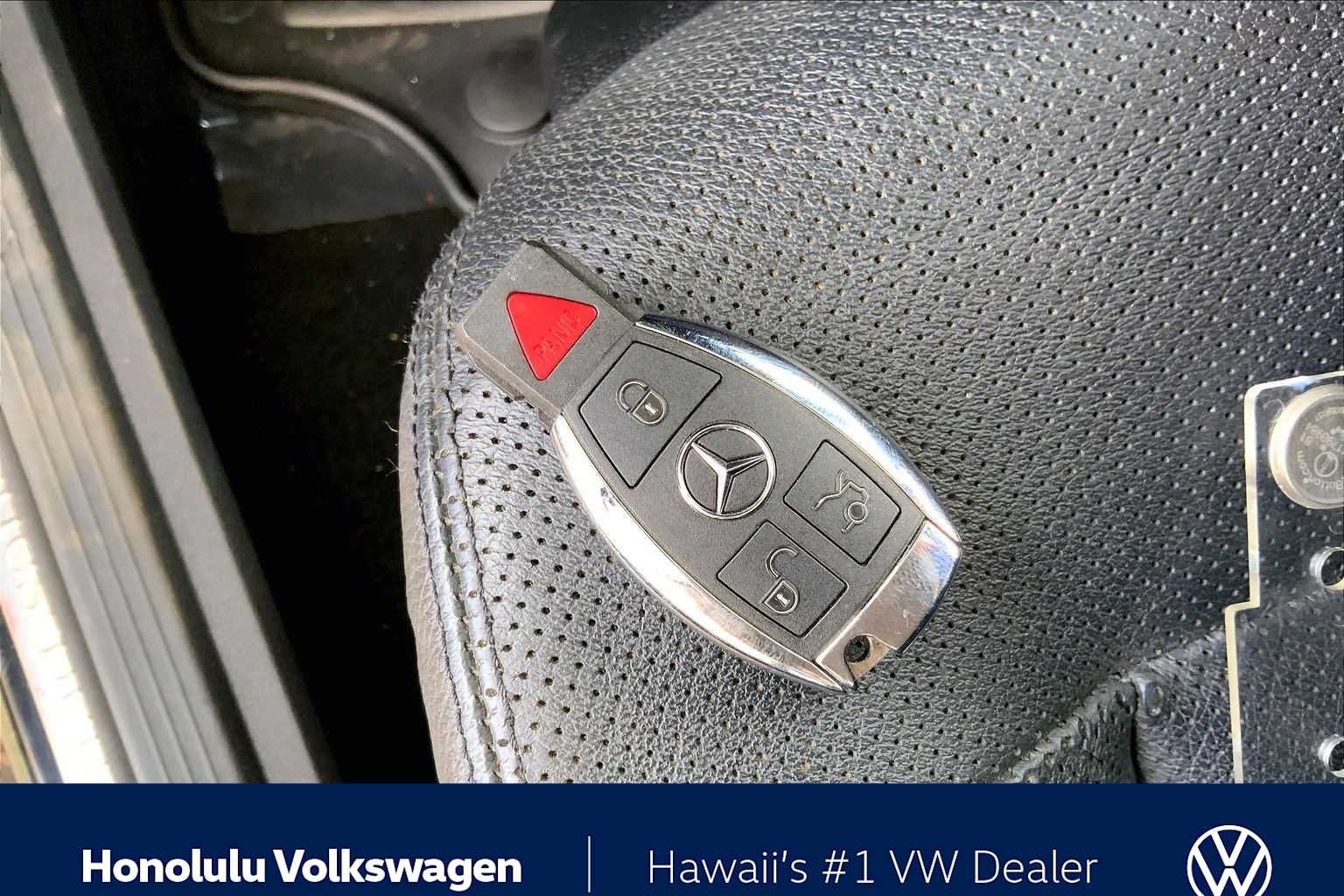 Thumbnail: 2012 Mercedes-Benz E-Class - 18