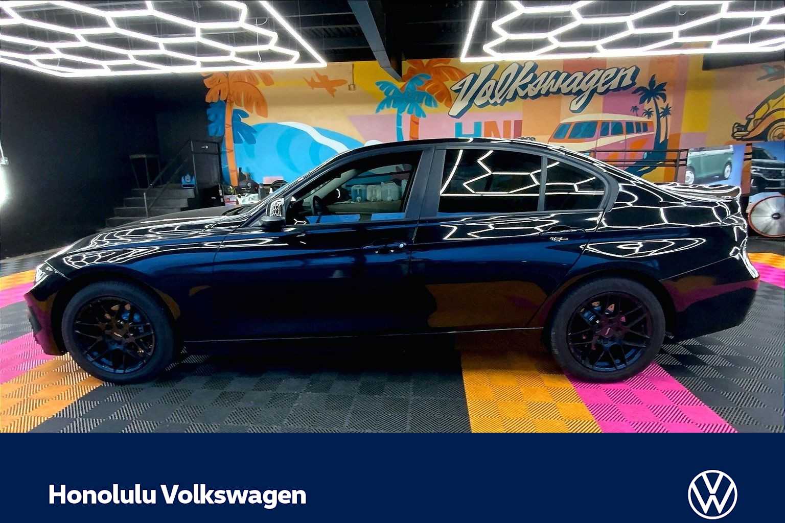 Thumbnail: 2014 BMW 3 Series - 3