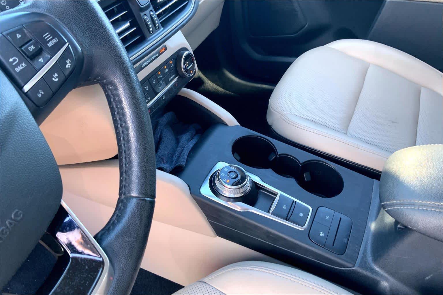 Thumbnail: 2020 Ford Escape - 16