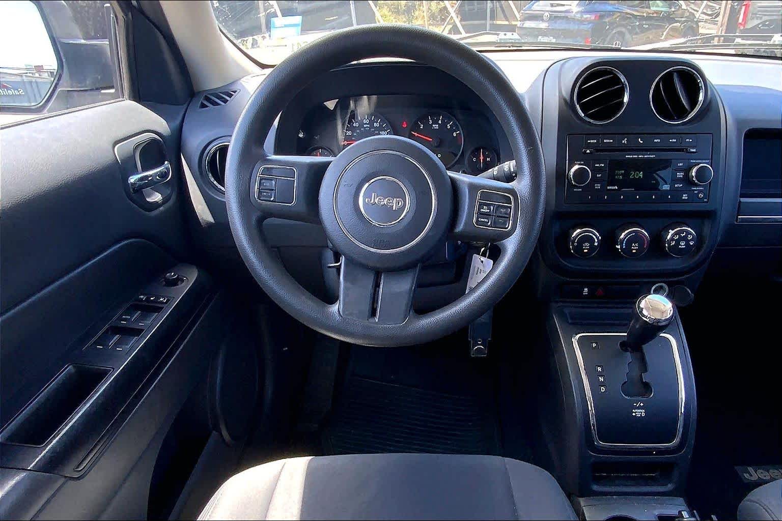 Thumbnail: 2012 Jeep Patriot - 14