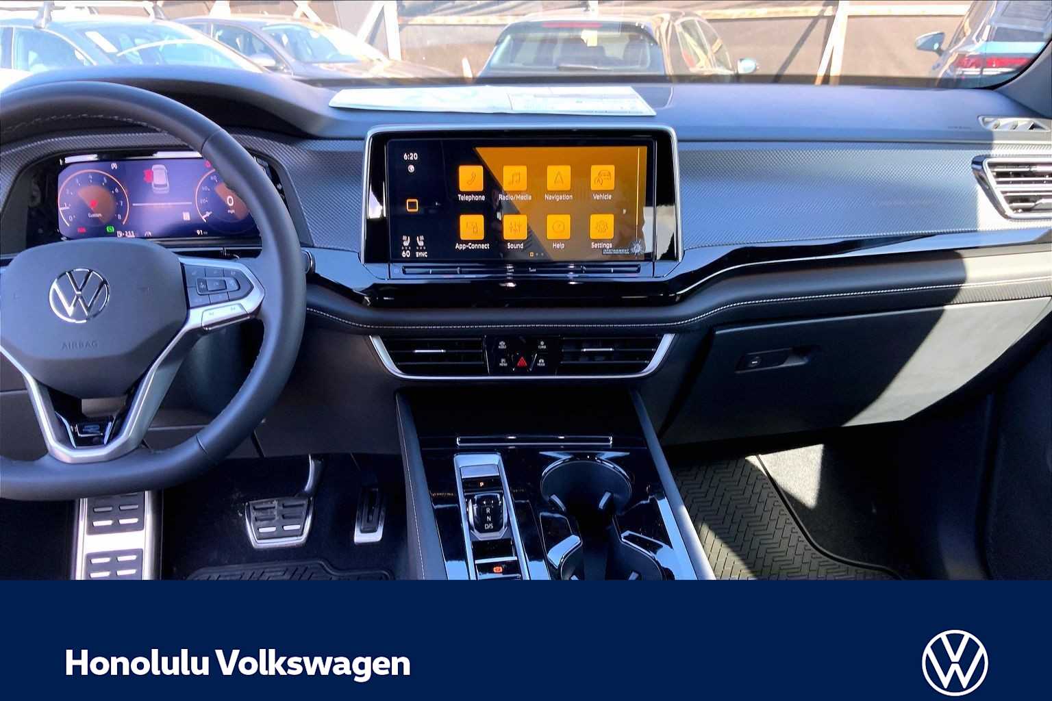 2025 Volkswagen Atlas Cross Sport SEL Premium R-LINE - Photo 16