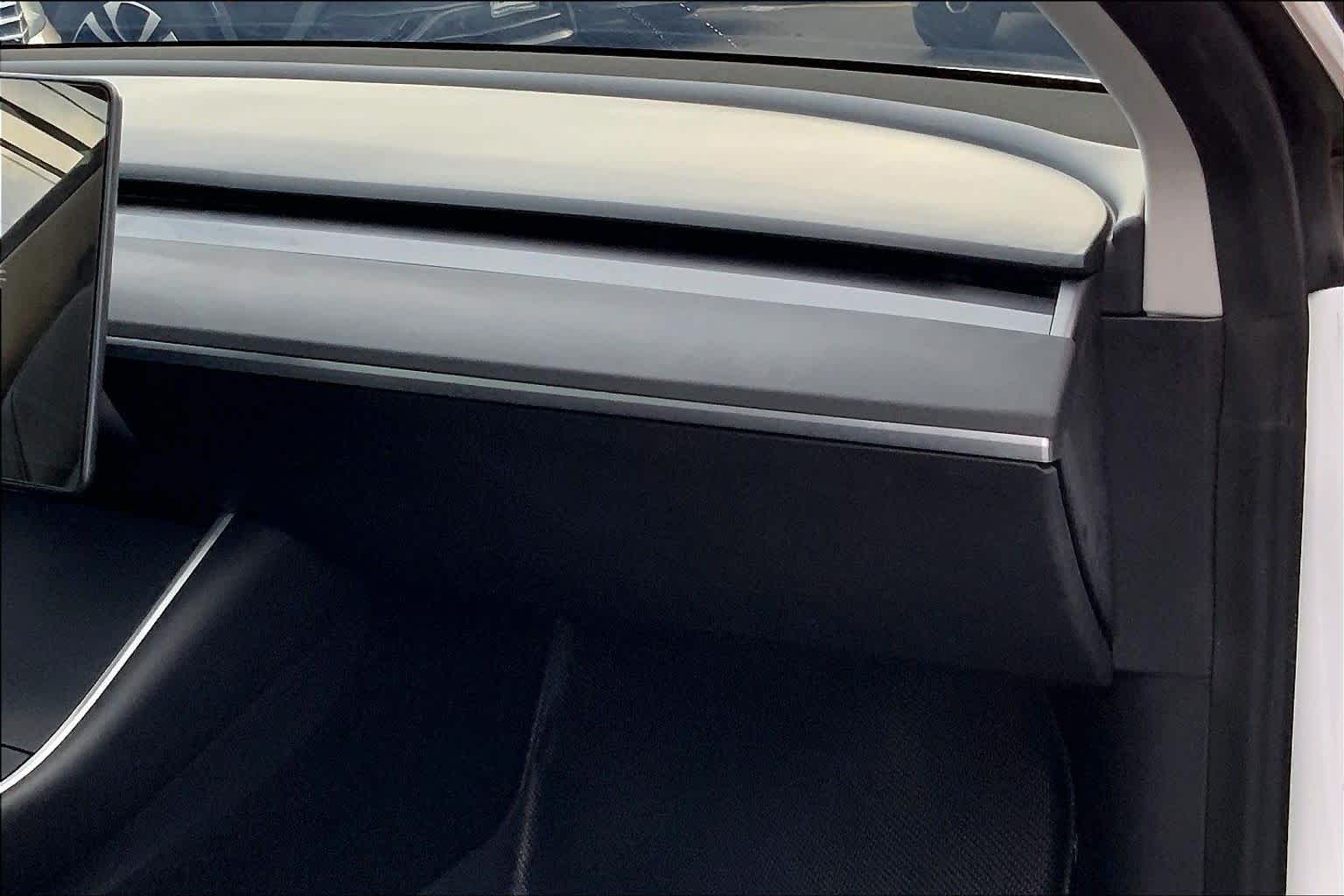 Thumbnail: 2020 Tesla Model 3 - 23