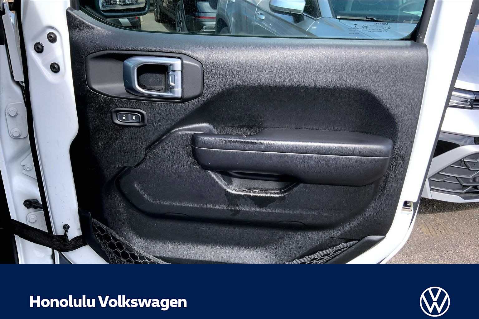 Thumbnail: 2020 Jeep Wrangler - 28