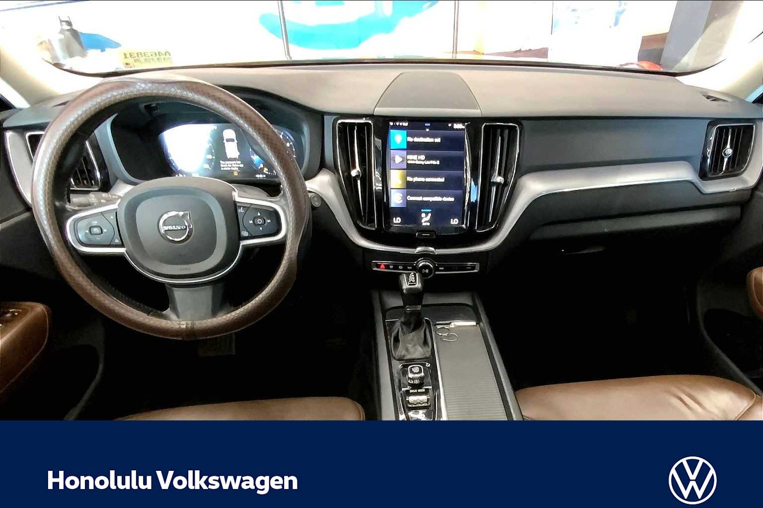 Thumbnail: 2020 Volvo XC60 - 9