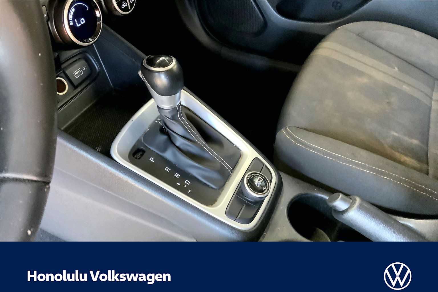 Thumbnail: 2022 Hyundai Venue - 15