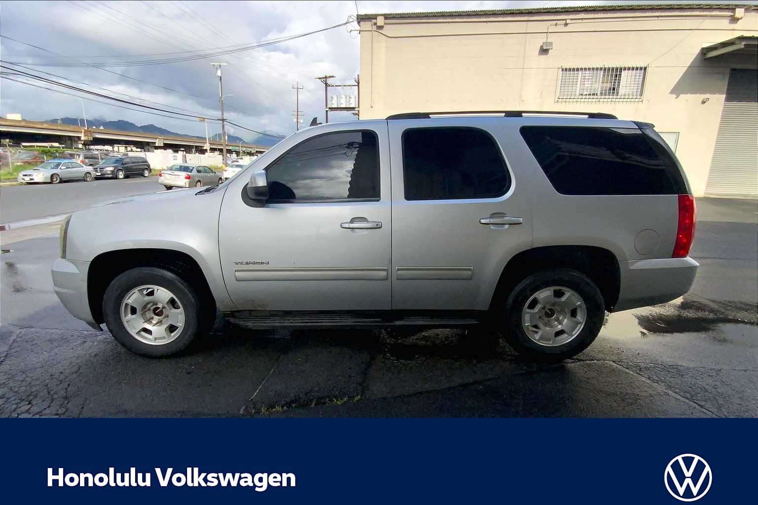 Thumbnail: 2011 GMC Yukon - 3