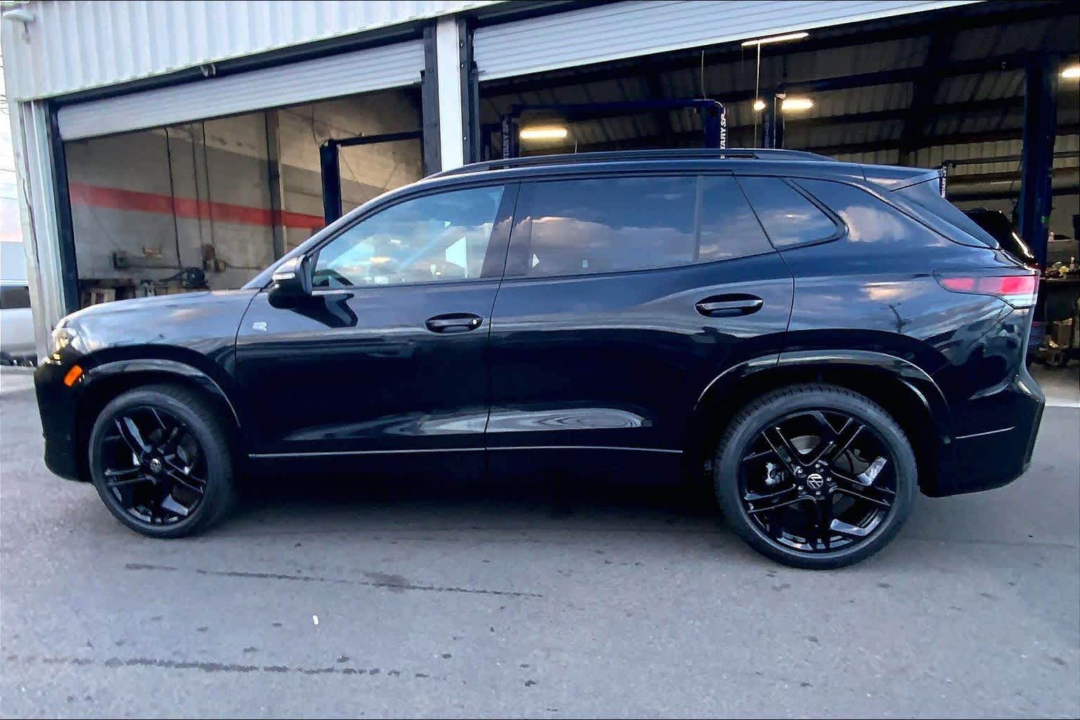 Thumbnail: 2026 Volkswagen Tiguan - 3