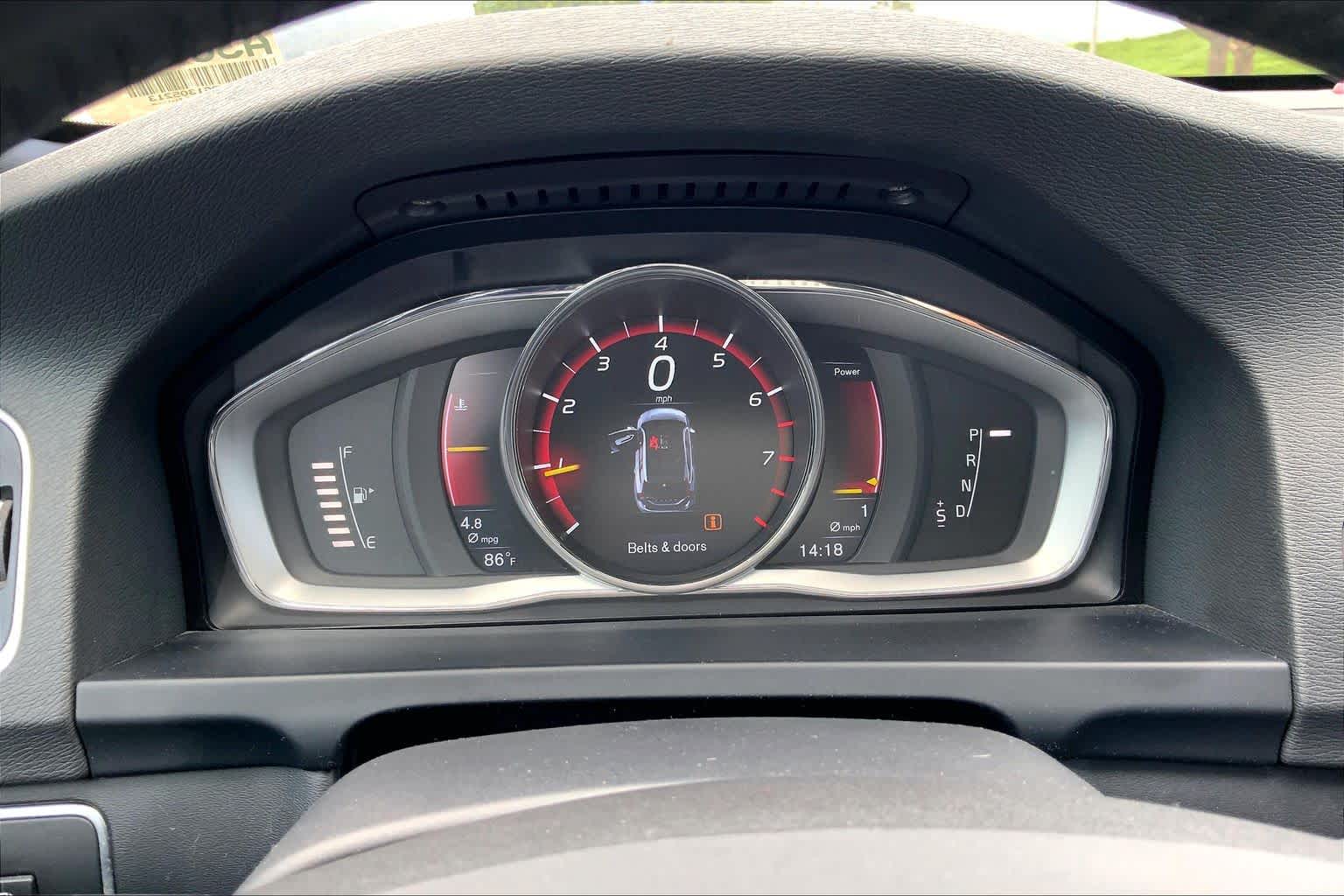 Thumbnail: 2016 Volvo V60 - 17