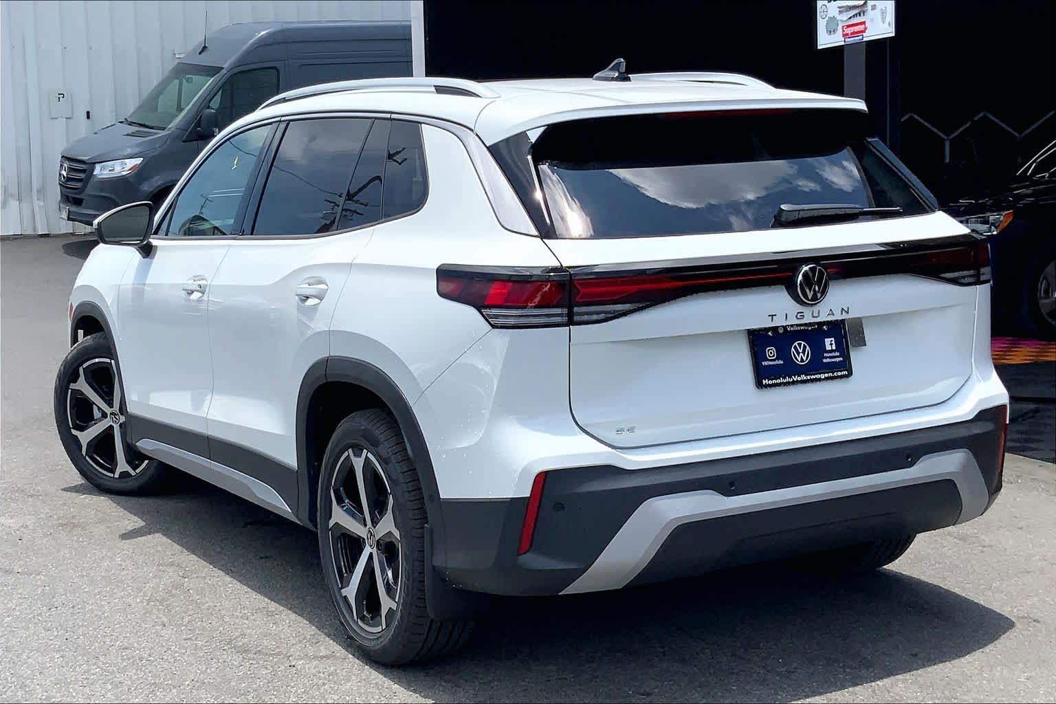 Thumbnail: 2026 Volkswagen Tiguan - 4