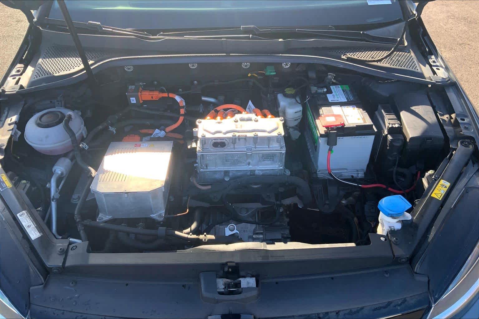 2019 Volkswagen e-Golf e-Golf SE - Photo 8