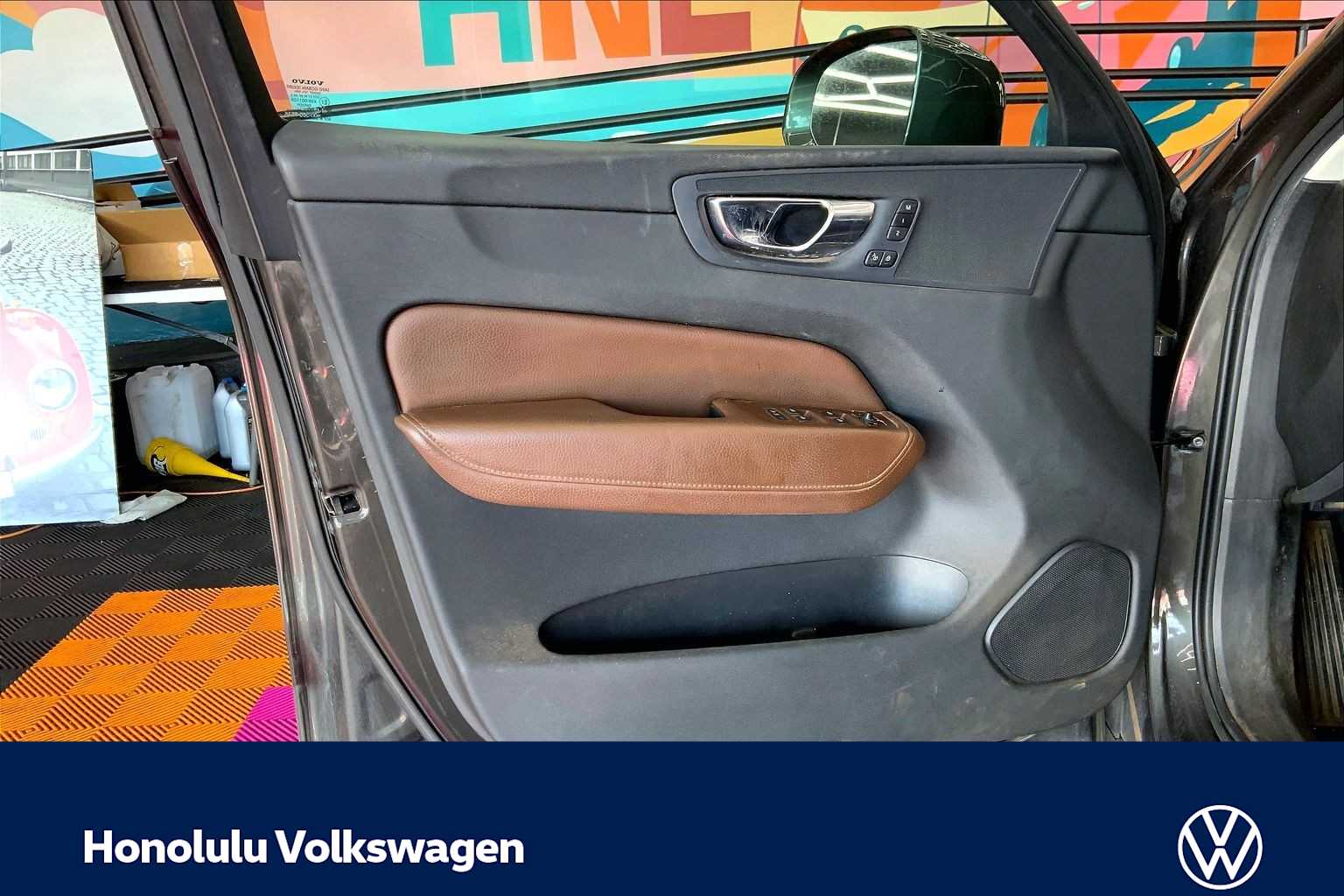 Thumbnail: 2020 Volvo XC60 - 26