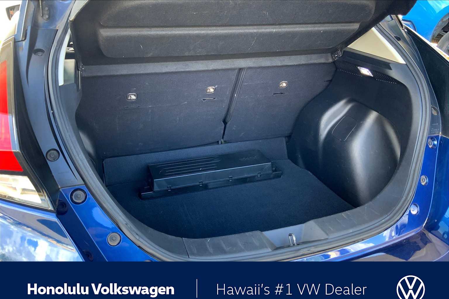 Thumbnail: 2019 Nissan Leaf - 17