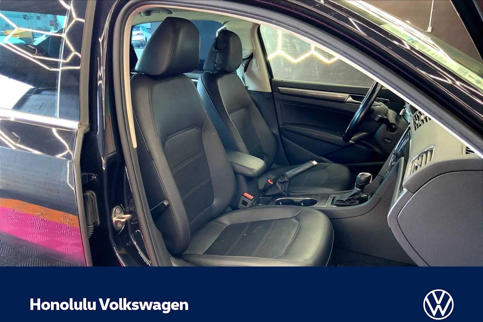 Thumbnail: 2018 Volkswagen Passat - 11