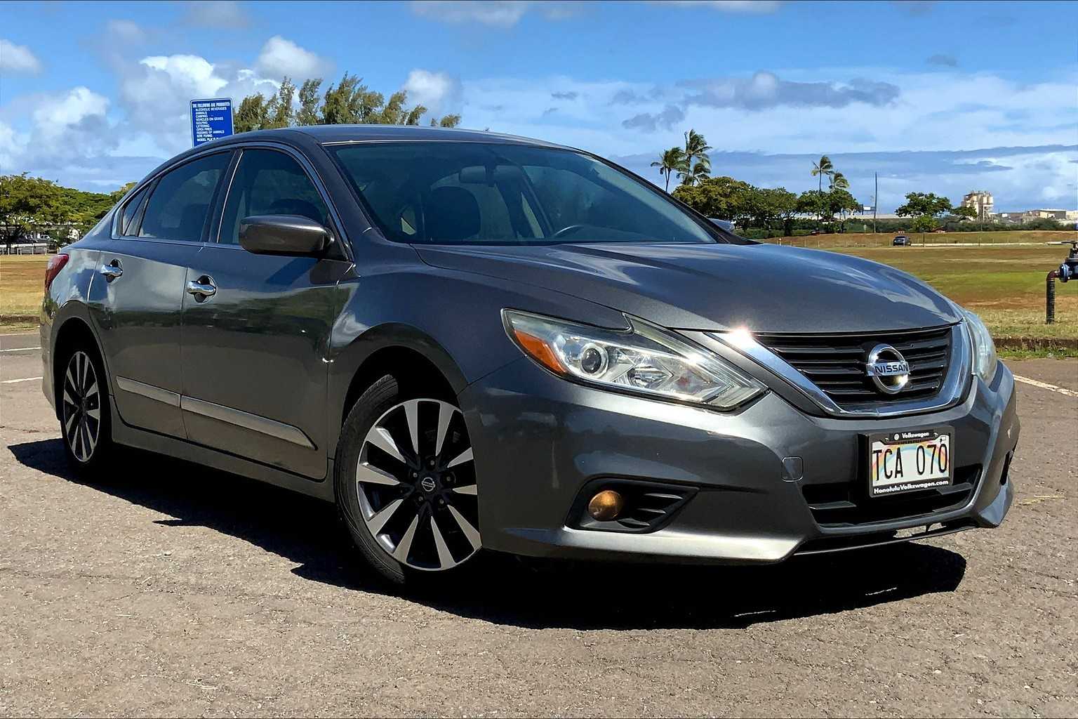 Thumbnail: 2016 Nissan Altima - 20
