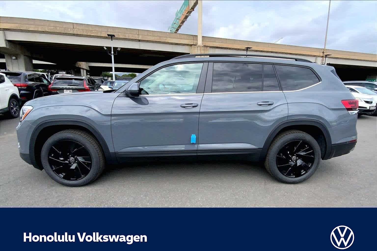 Thumbnail: 2026 Volkswagen Atlas - 3