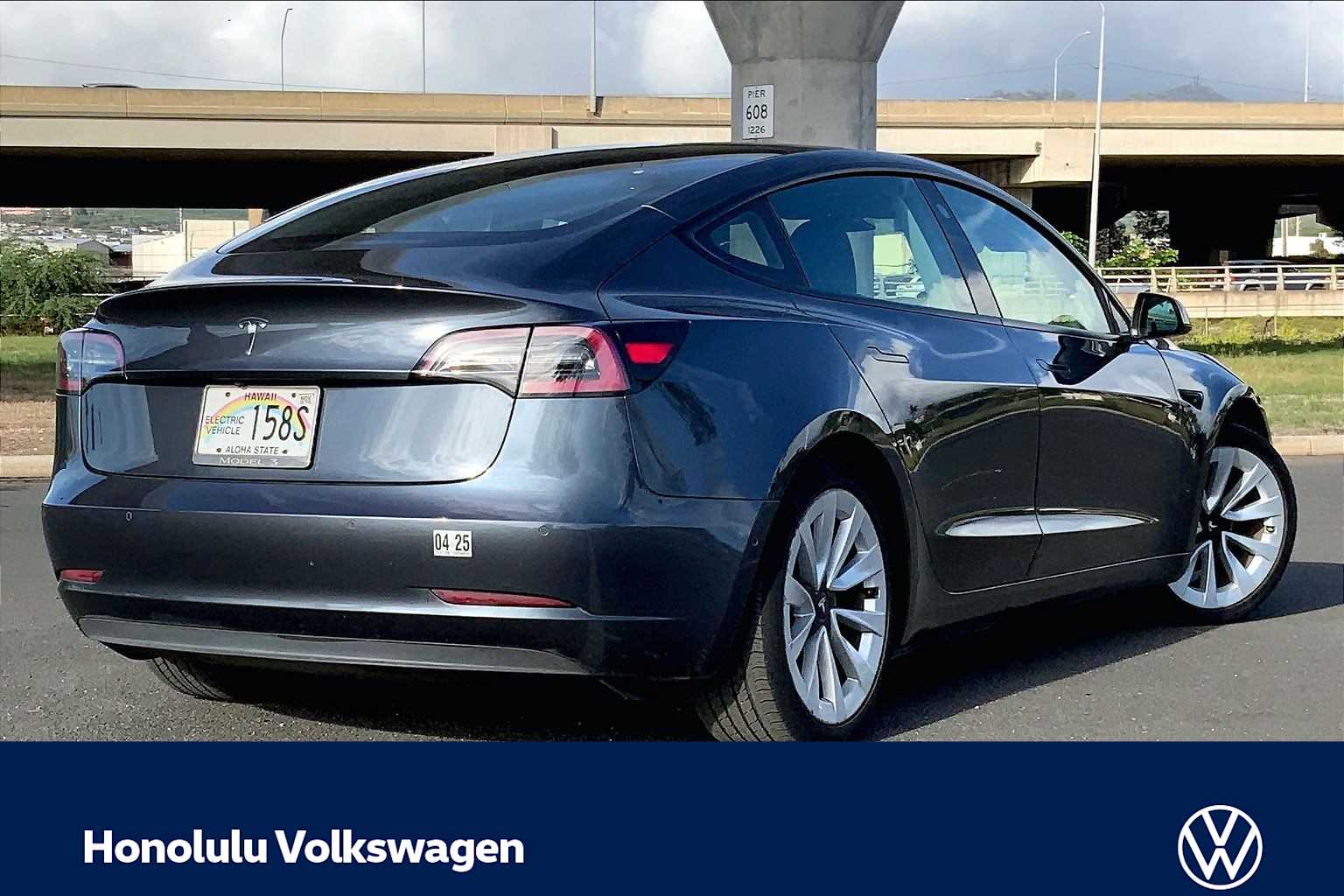 Thumbnail: 2021 Tesla Model 3 - 21