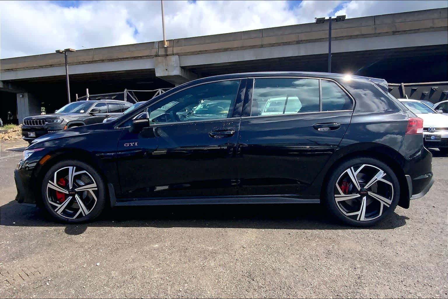 Thumbnail: 2026 Volkswagen Golf - 3