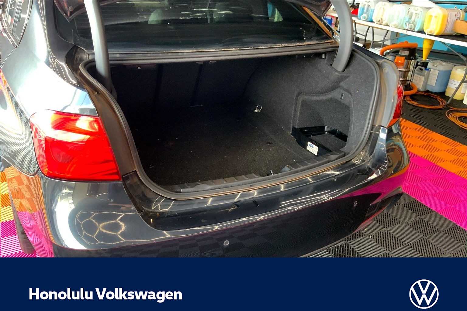 Thumbnail: 2017 BMW 3 Series - 17