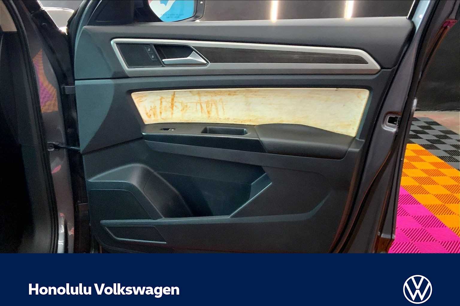 Thumbnail: 2018 Volkswagen Atlas - 28