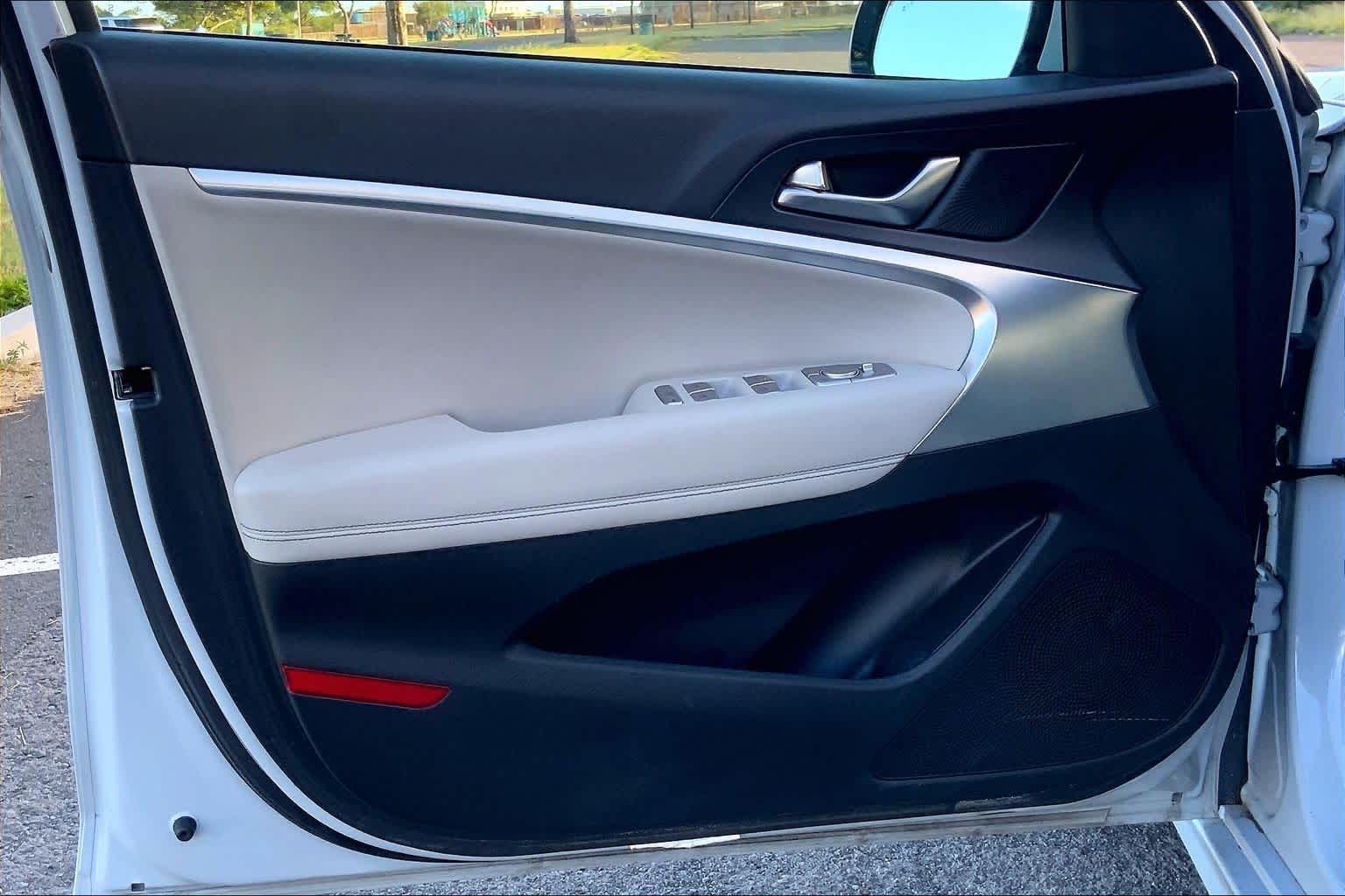 Thumbnail: 2019 Genesis G70 - 27