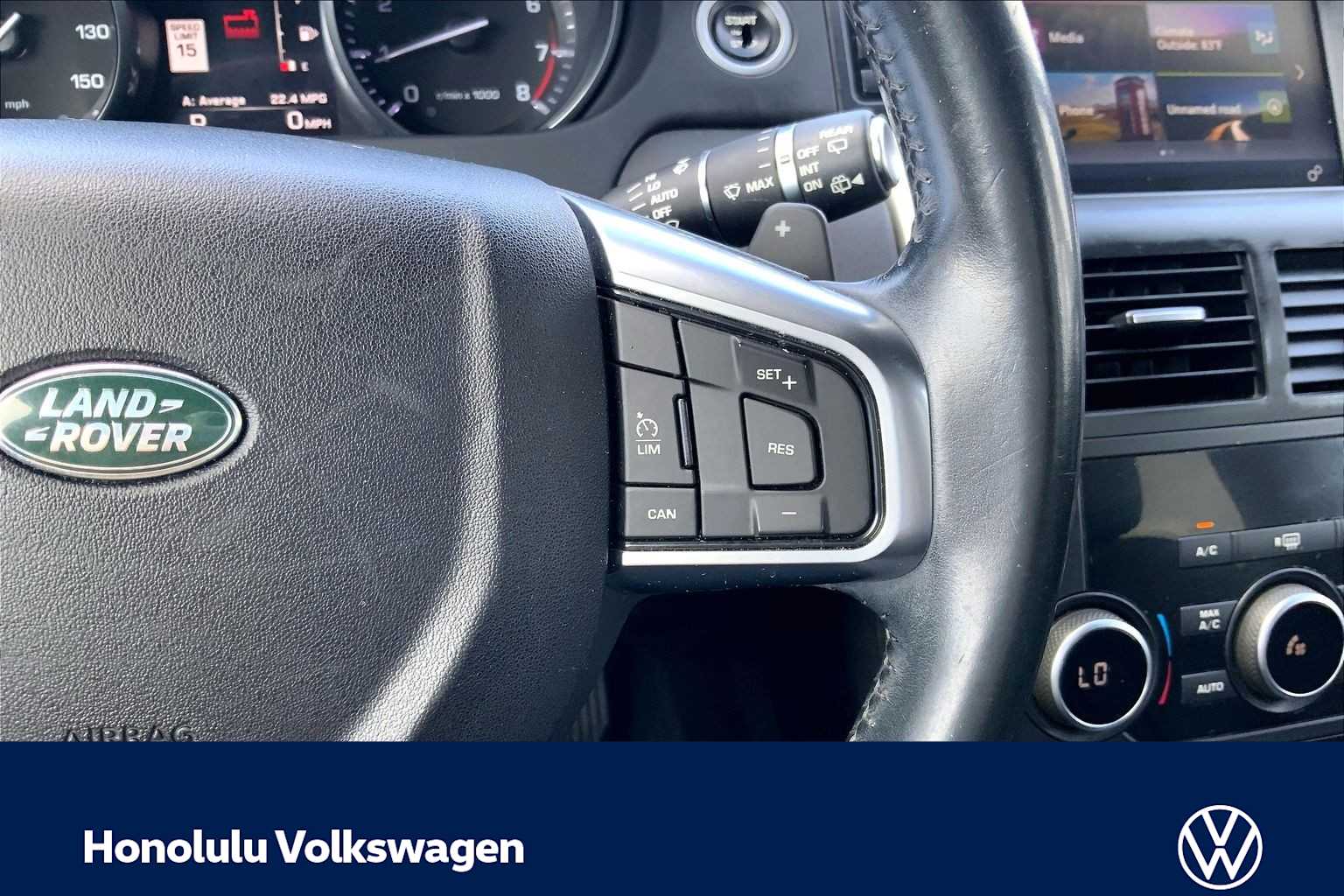 Thumbnail: 2016 Land Rover Discovery Sport - 25