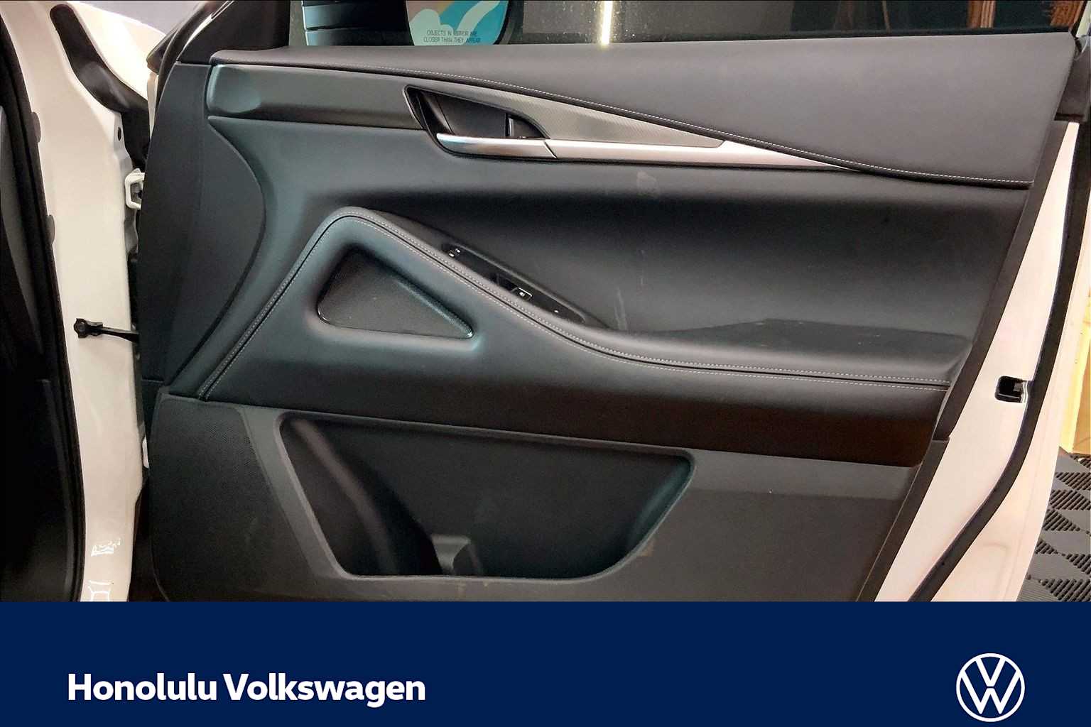 Thumbnail: 2023 INFINITI QX60 - 27