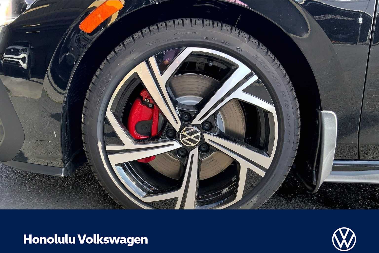 Thumbnail: 2026 Volkswagen Golf - 8