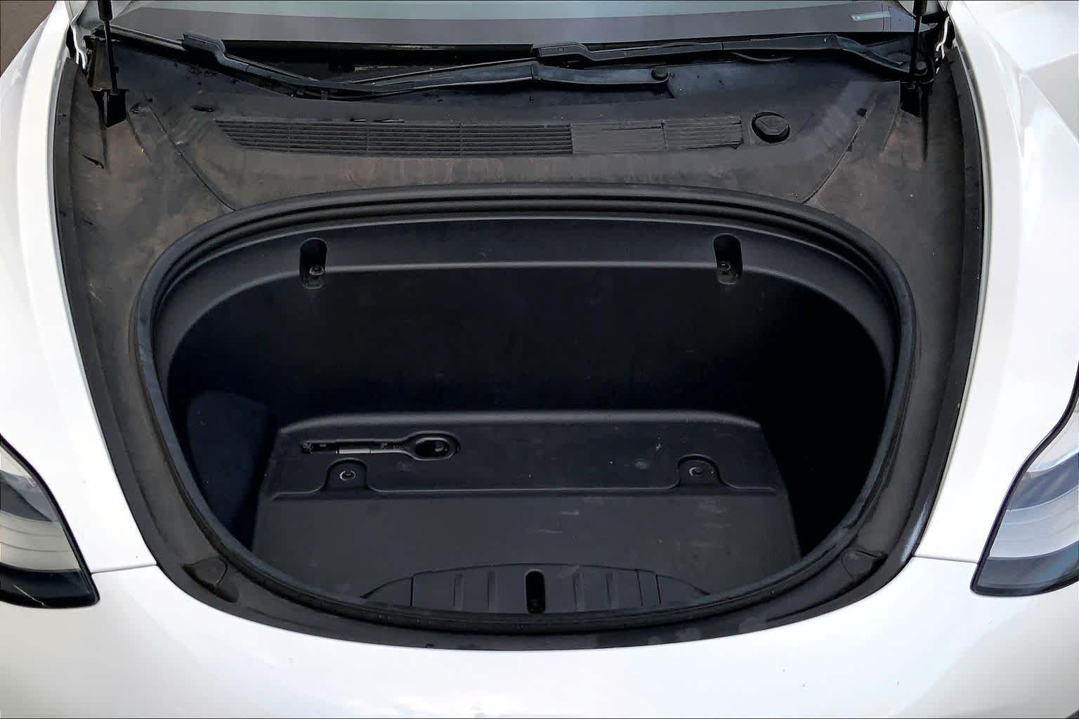 Thumbnail: 2020 Tesla Model 3 - 9