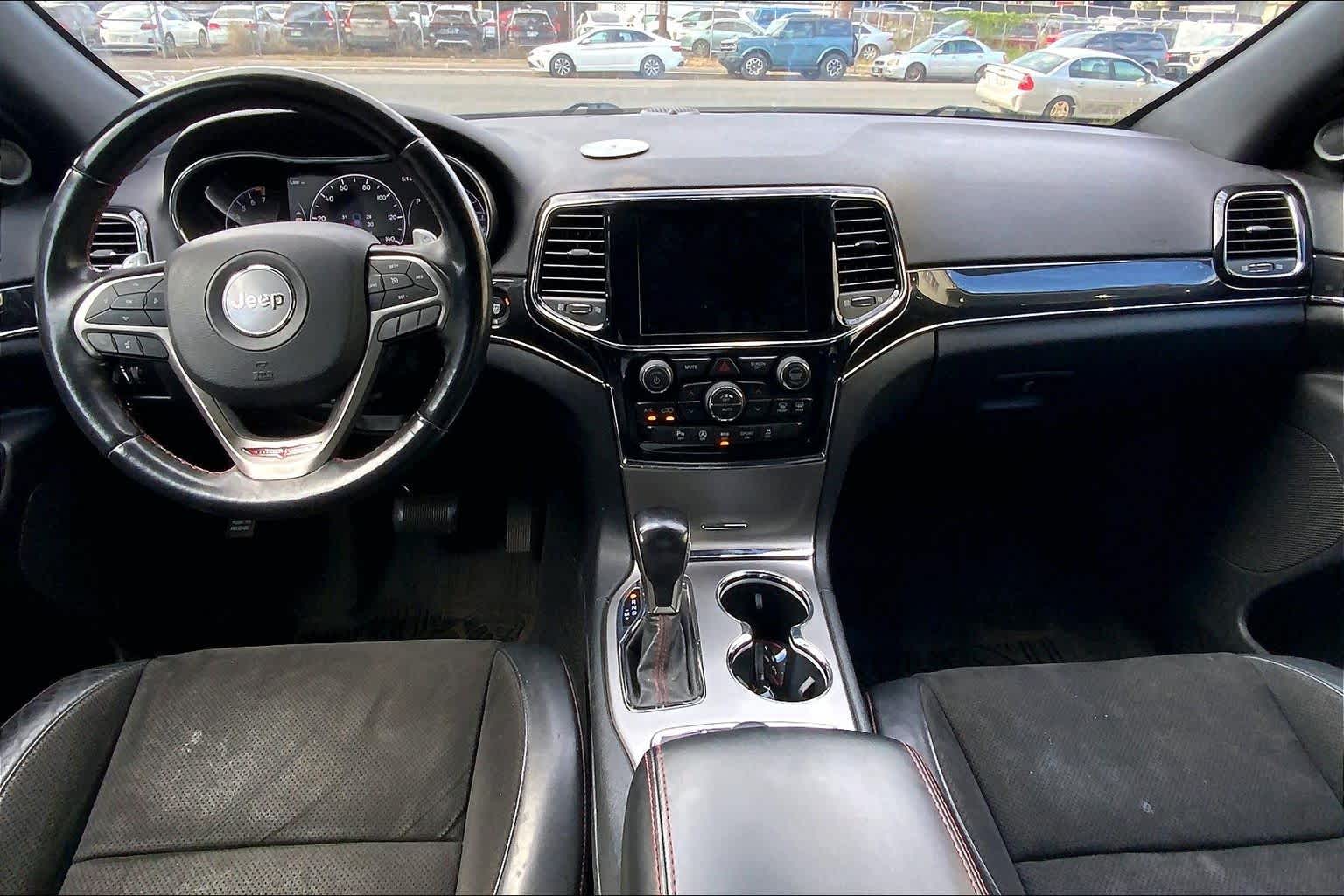 Thumbnail: 2020 Jeep Grand Cherokee - 10