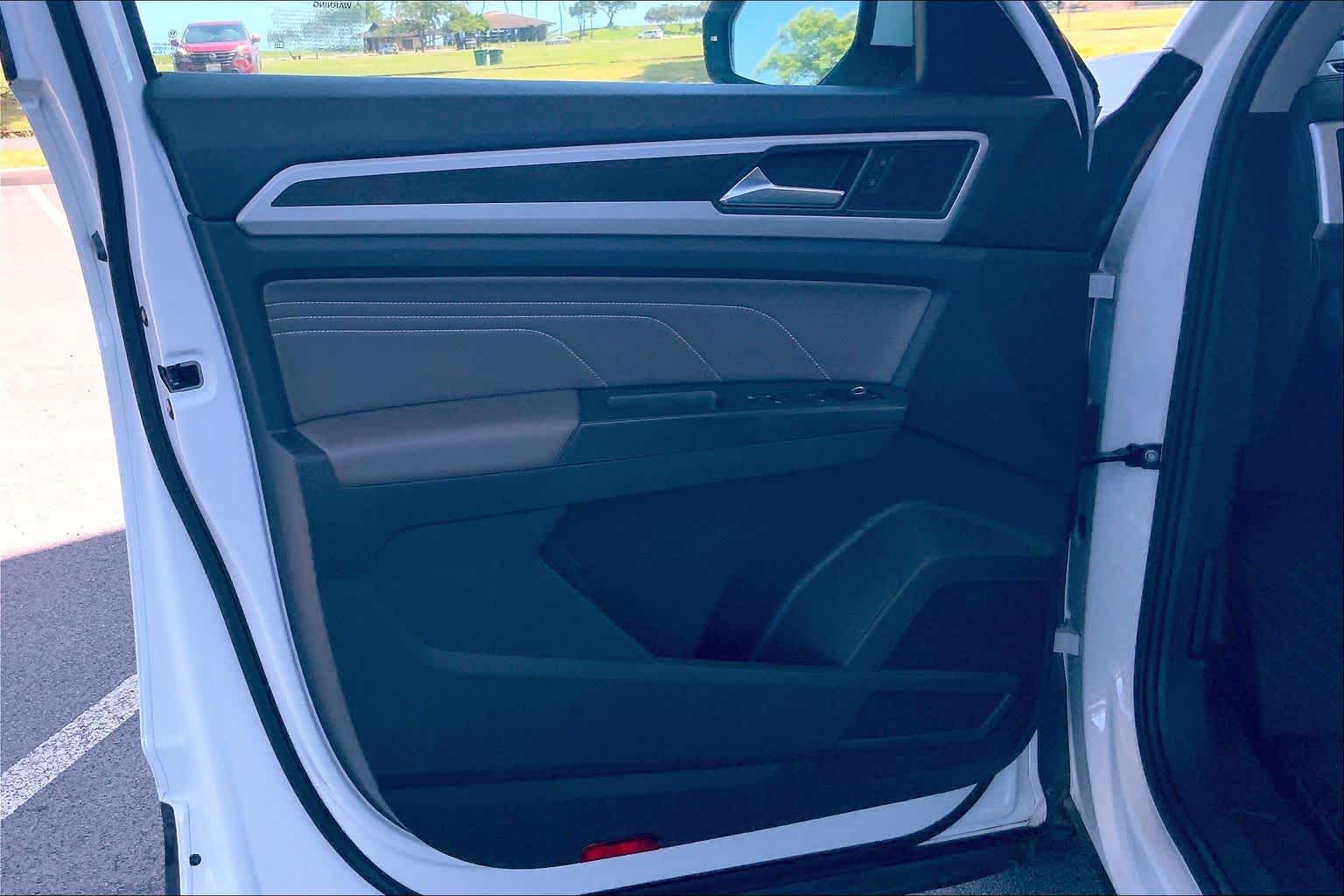 Thumbnail: 2022 Volkswagen Atlas - 26