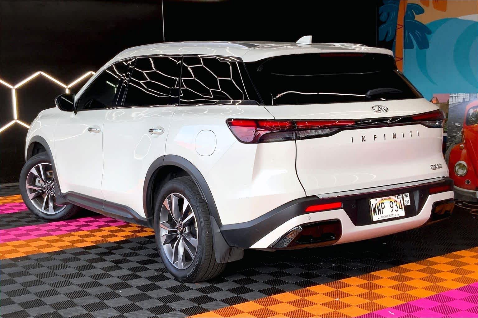 Thumbnail: 2023 INFINITI QX60 - 4