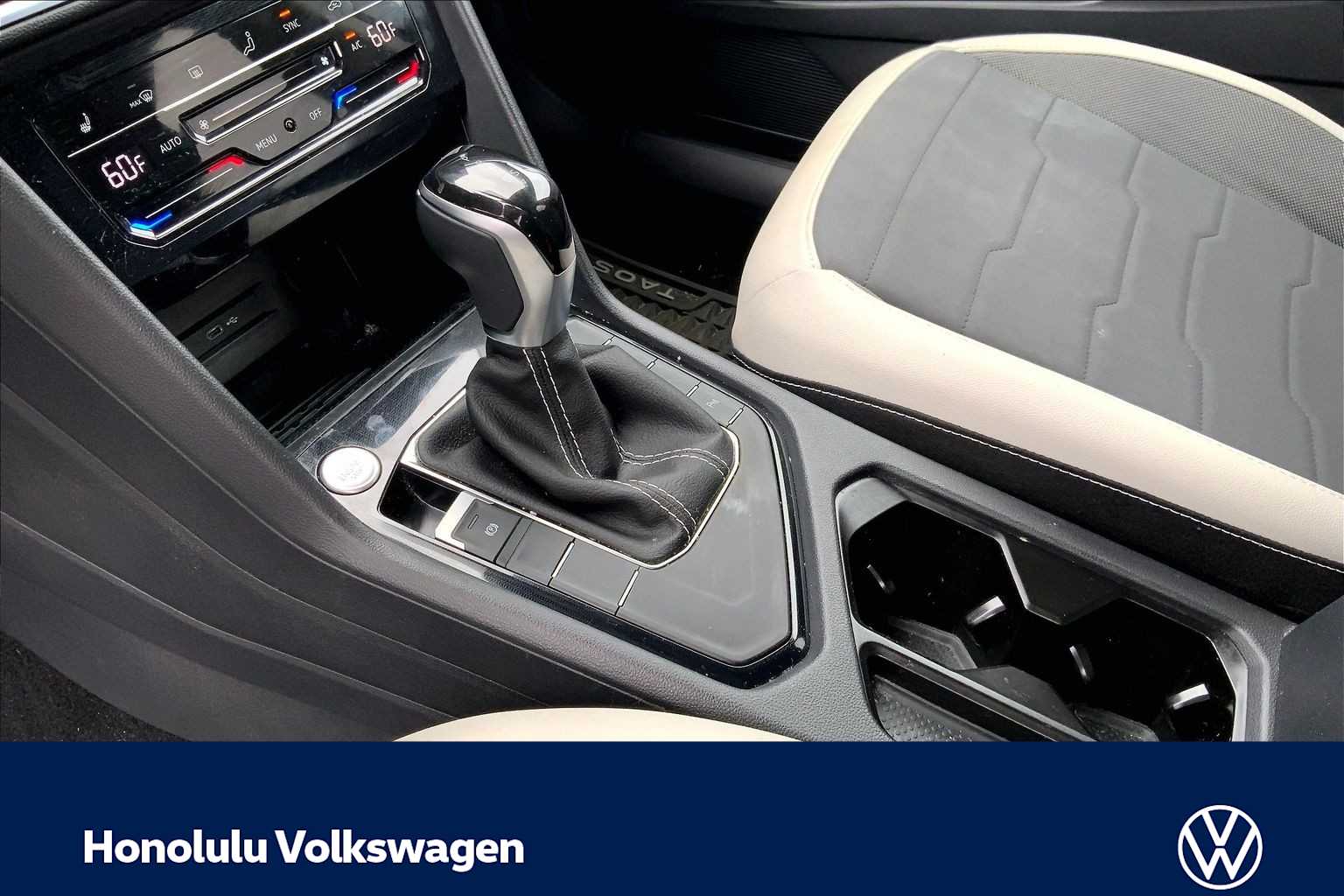 Thumbnail: 2025 Volkswagen Taos - 16