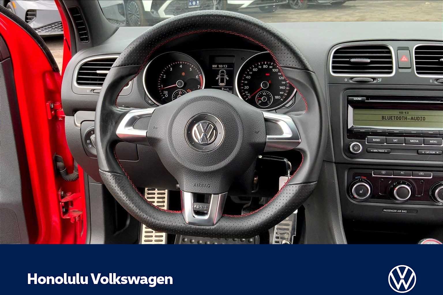 Thumbnail: 2011 Volkswagen Golf - 13