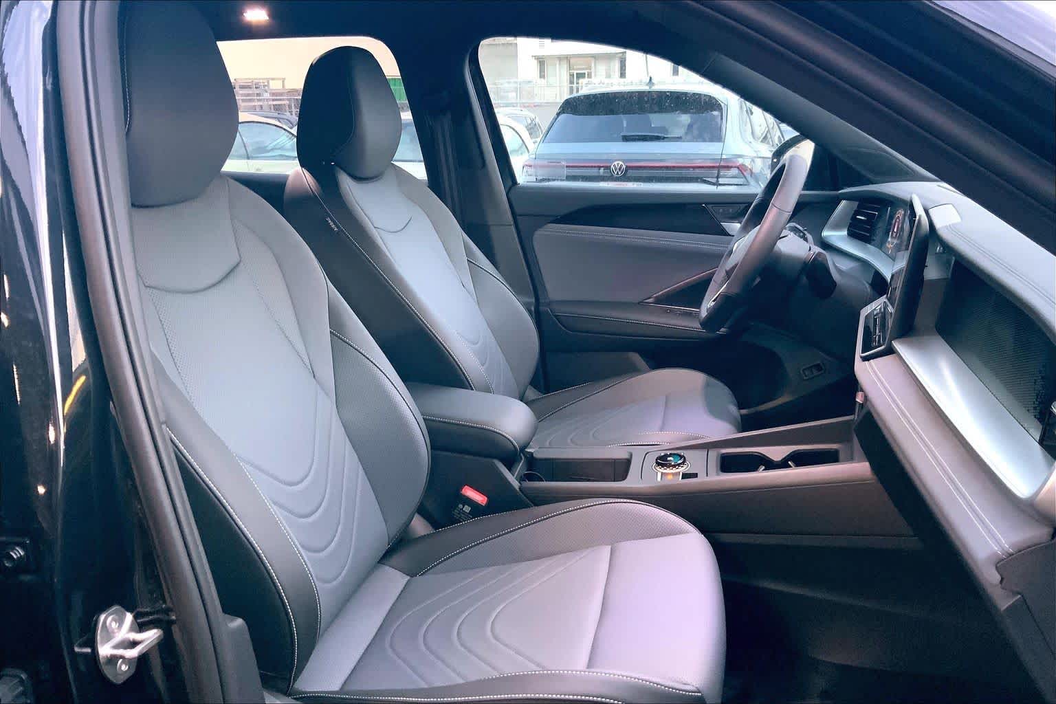 Thumbnail: 2026 Volkswagen Tiguan - 14