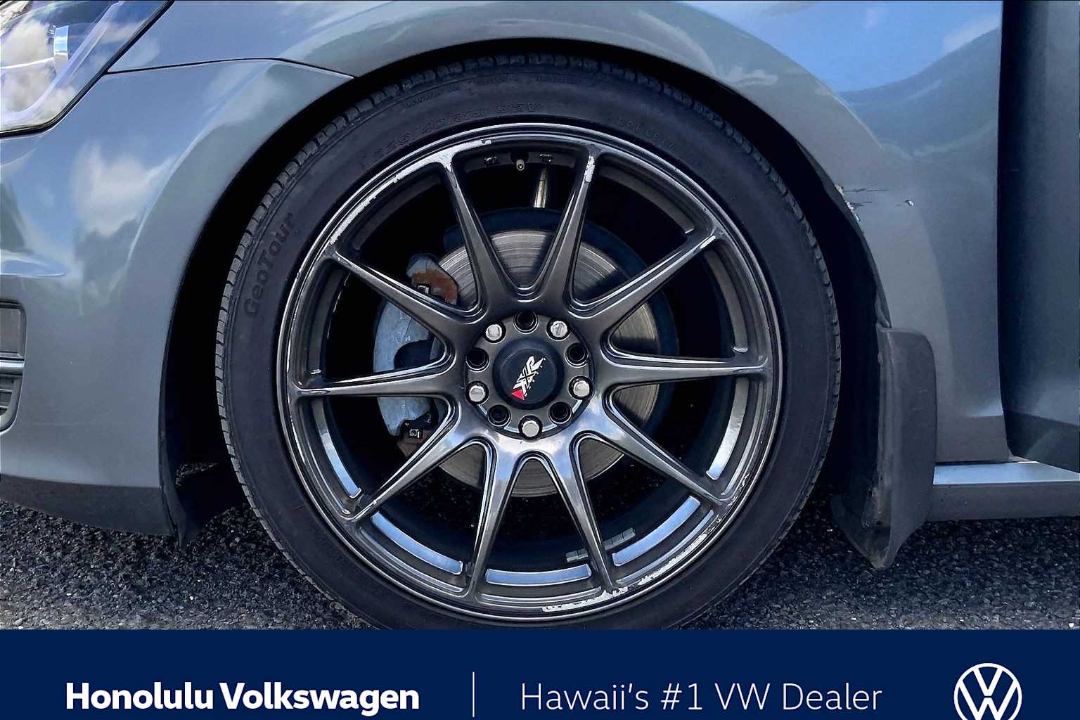 Thumbnail: 2015 Volkswagen Golf - 8