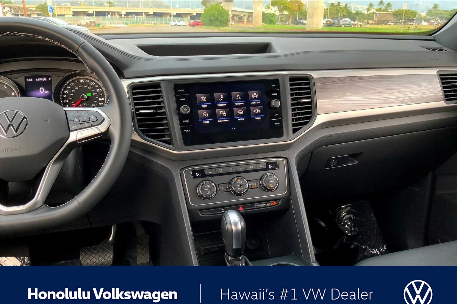 Thumbnail: 2021 Volkswagen Atlas - 14