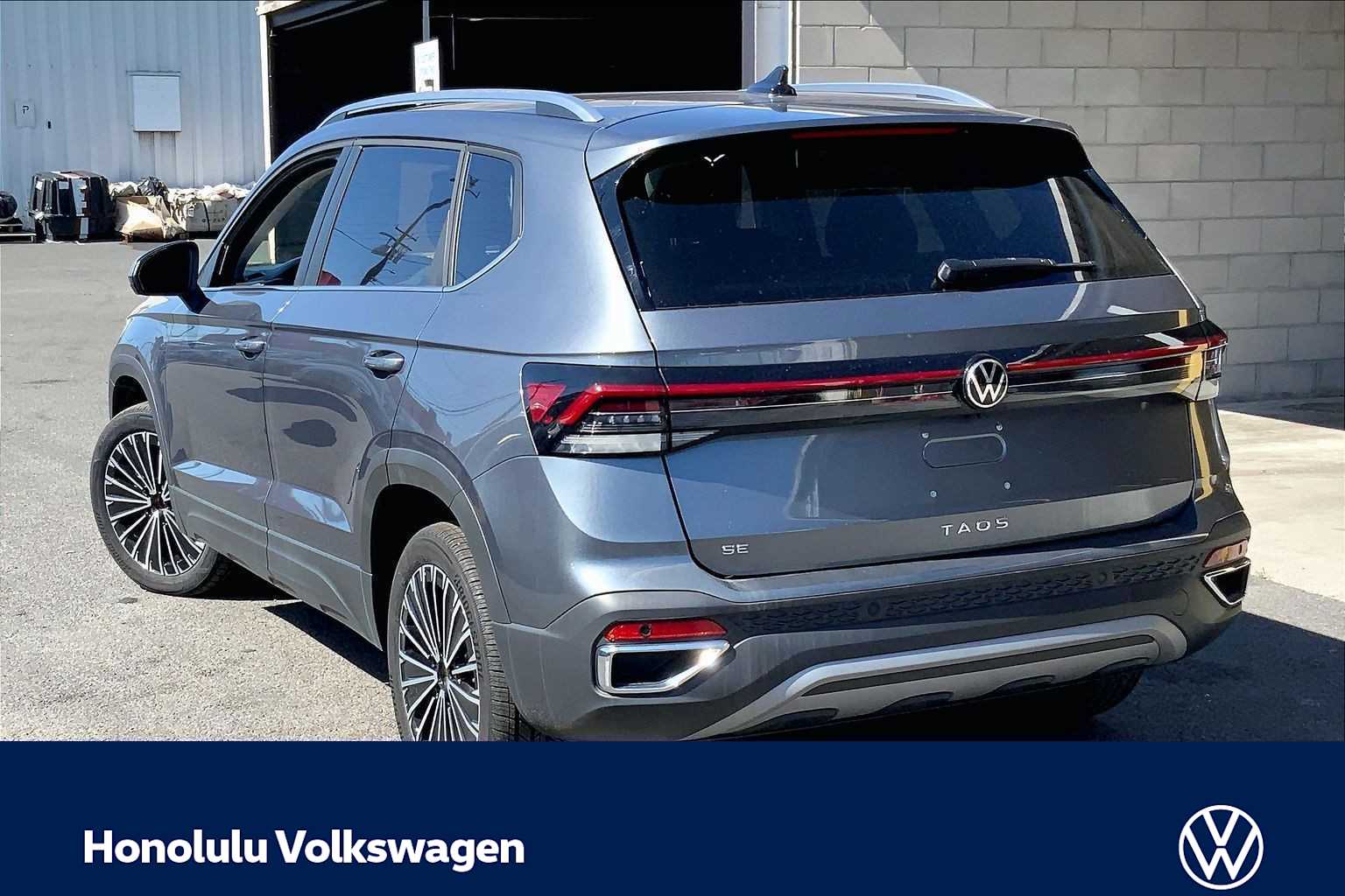 Thumbnail: 2026 Volkswagen Taos - 4