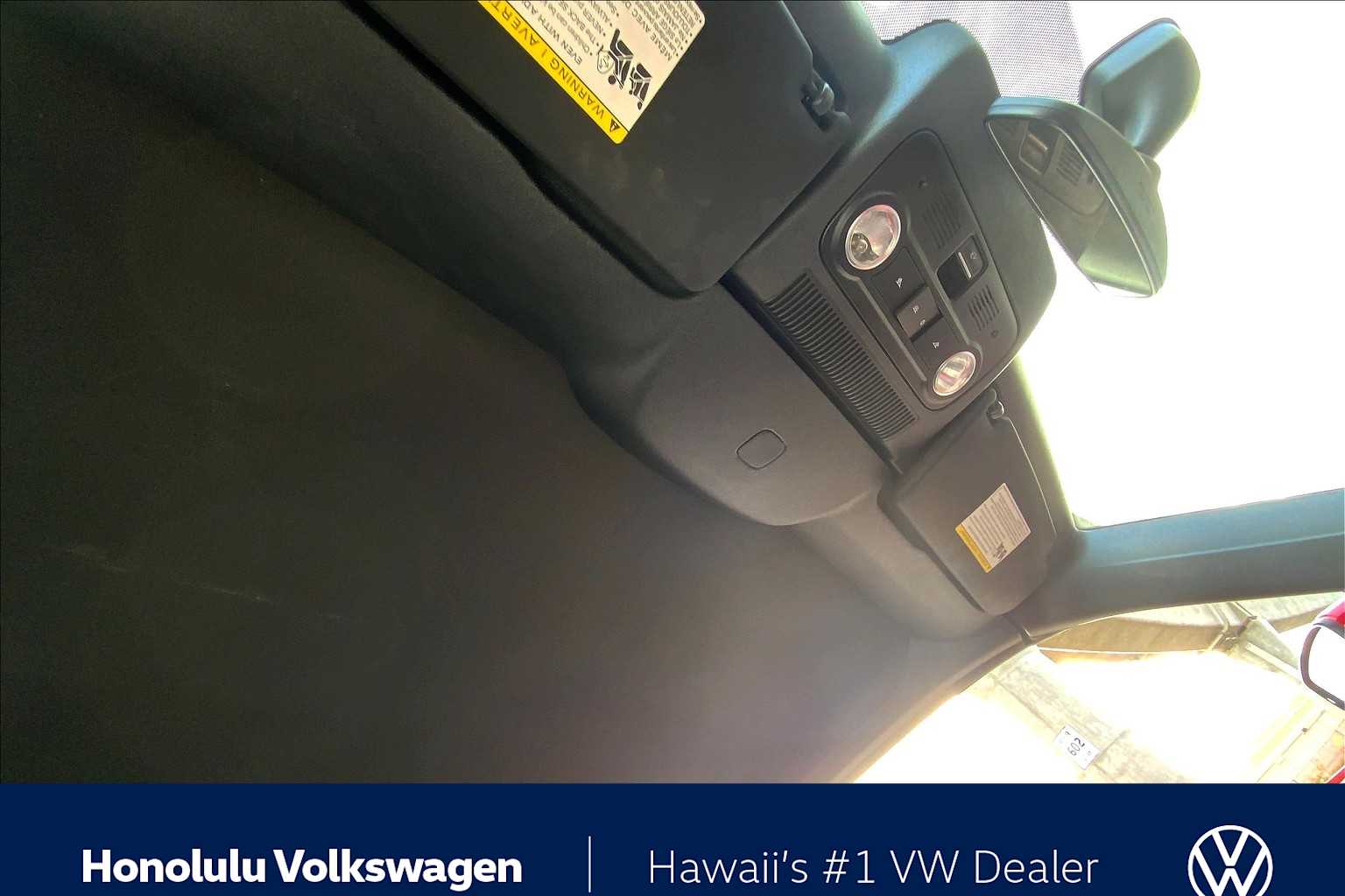 Thumbnail: 2017 Volkswagen Beetle - 28