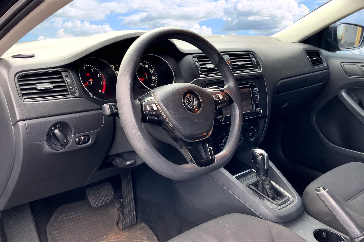 Used 2015 Volkswagen Jetta S with VIN 3VW2K7AJ5FM357504 for sale in Honolulu, HI