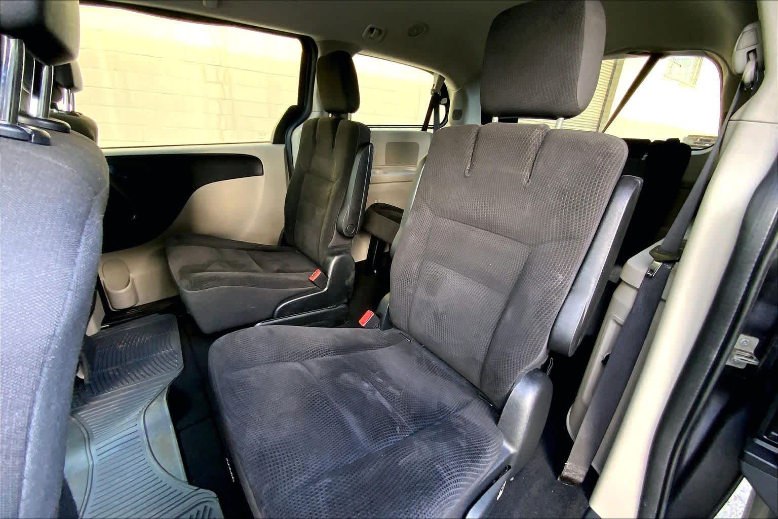 Thumbnail: 2019 Dodge Grand Caravan - 29