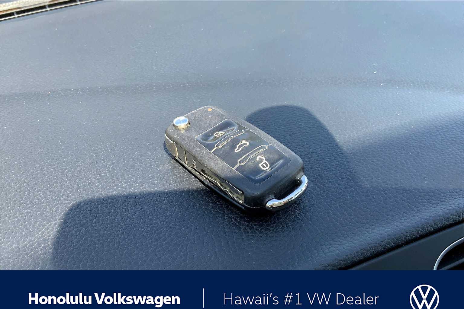 Thumbnail: 2010 Volkswagen Jetta - 18