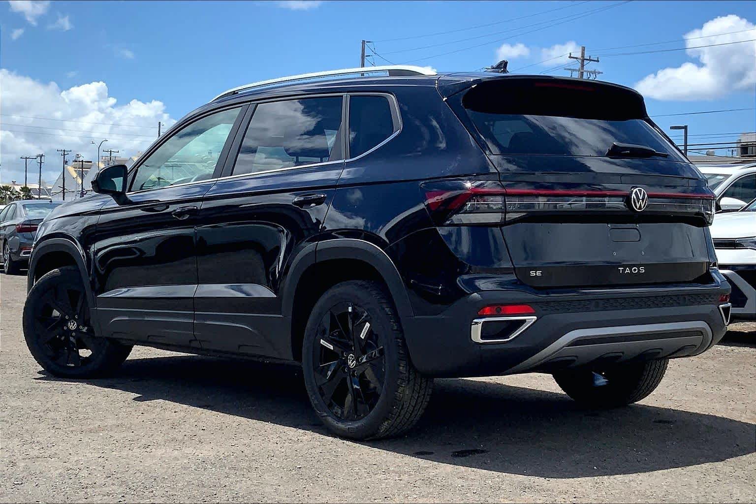 Thumbnail: 2026 Volkswagen Taos - 4