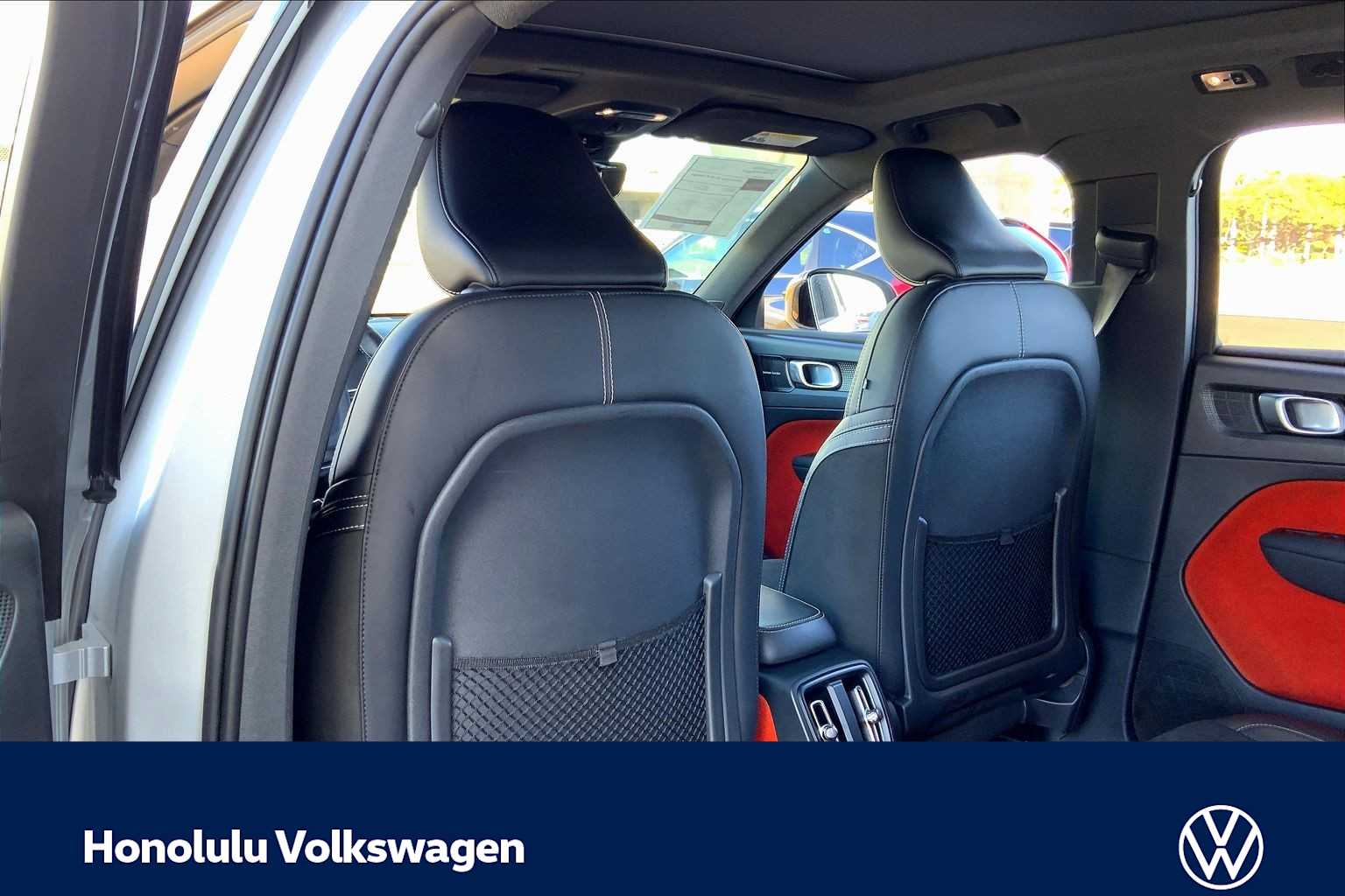 Thumbnail: 2019 Volvo XC40 - 11