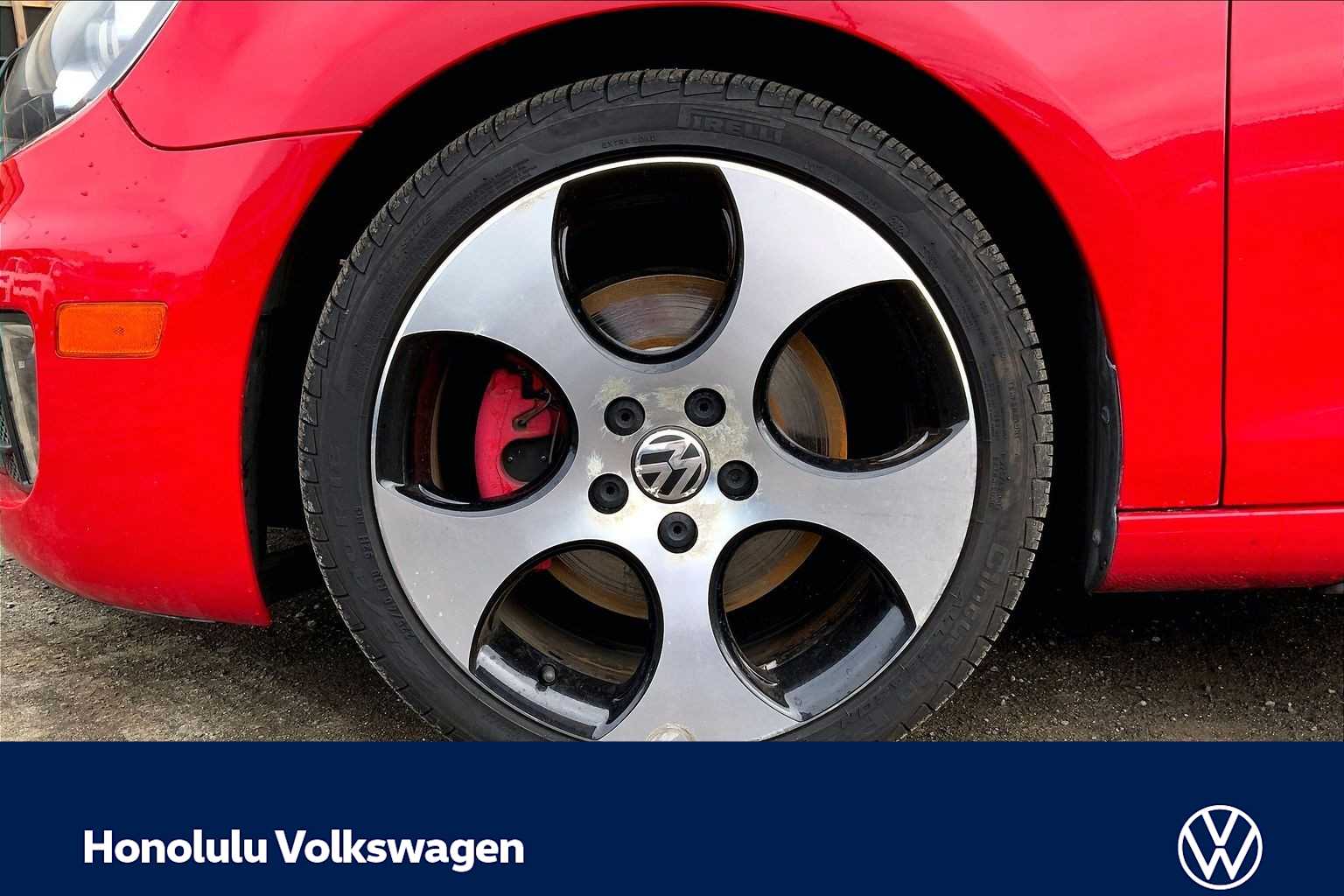 Thumbnail: 2011 Volkswagen Golf - 8