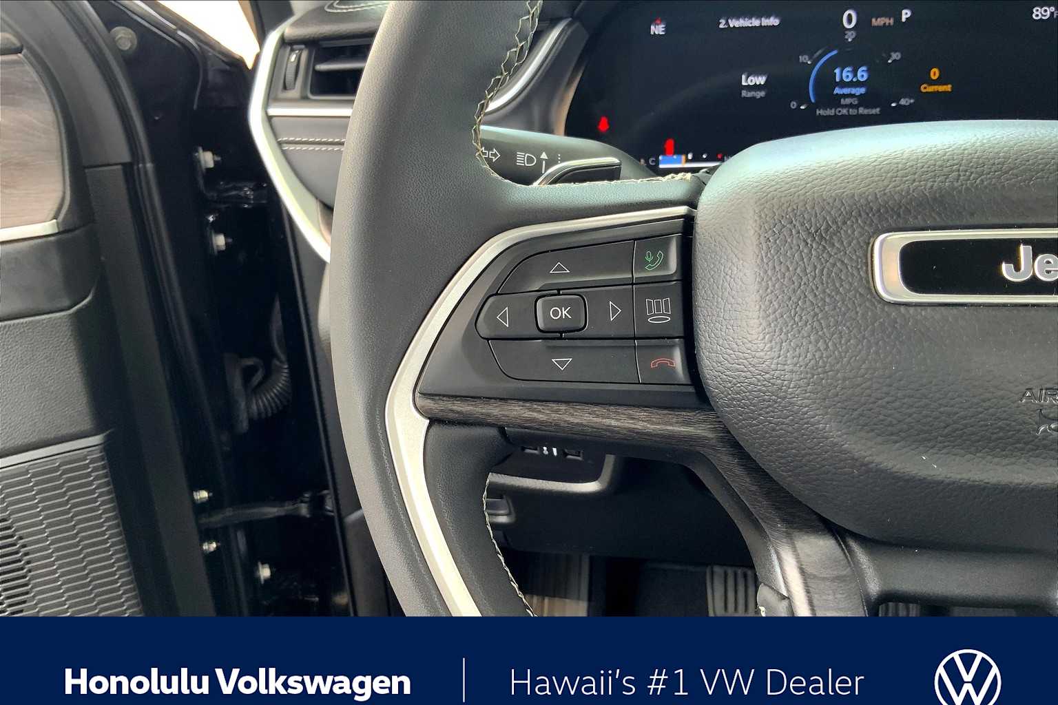 Thumbnail: 2023 Jeep Grand Cherokee - 23